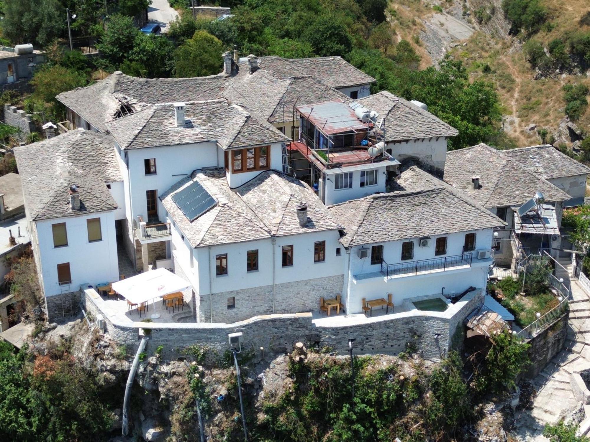 Aqueduct Inn Gjirokastra Kültér fotó