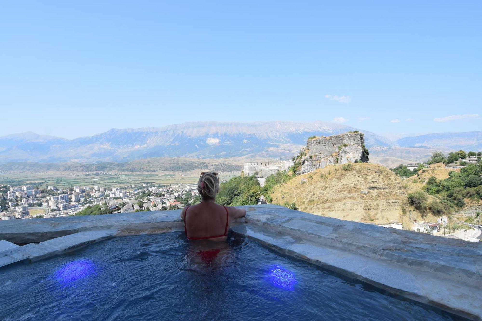 Aqueduct Inn Gjirokastra Kültér fotó