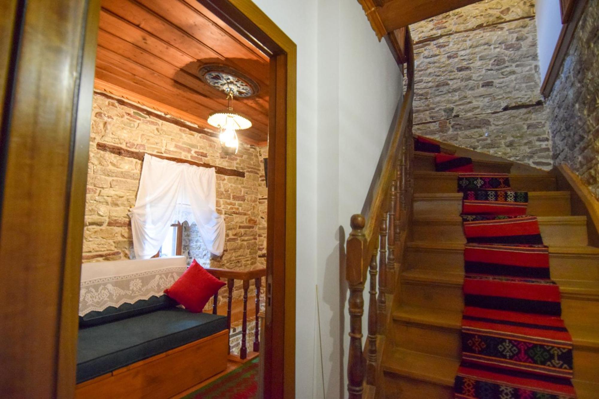 Aqueduct Inn Gjirokastra Kültér fotó