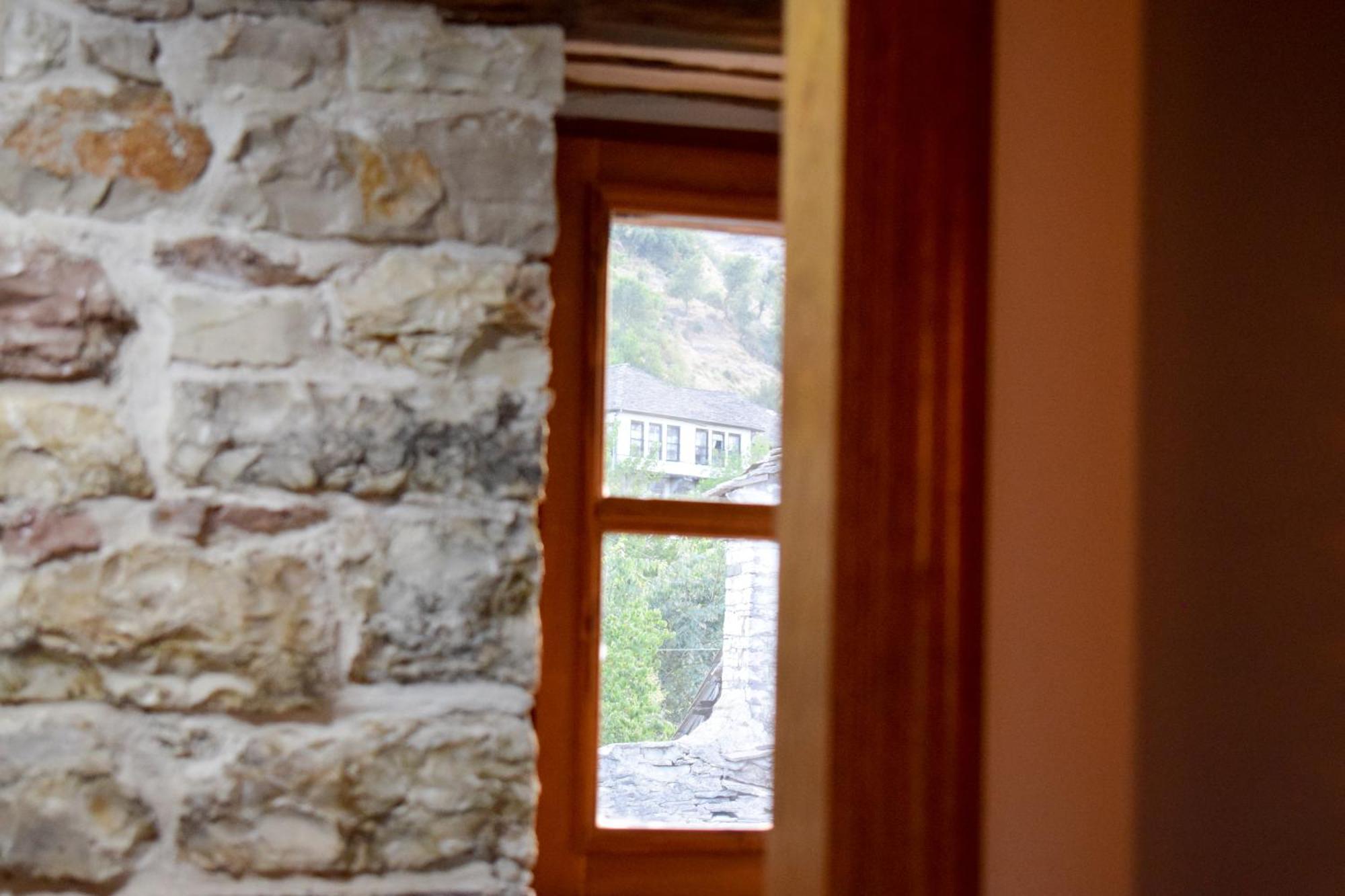 Aqueduct Inn Gjirokastra Kültér fotó