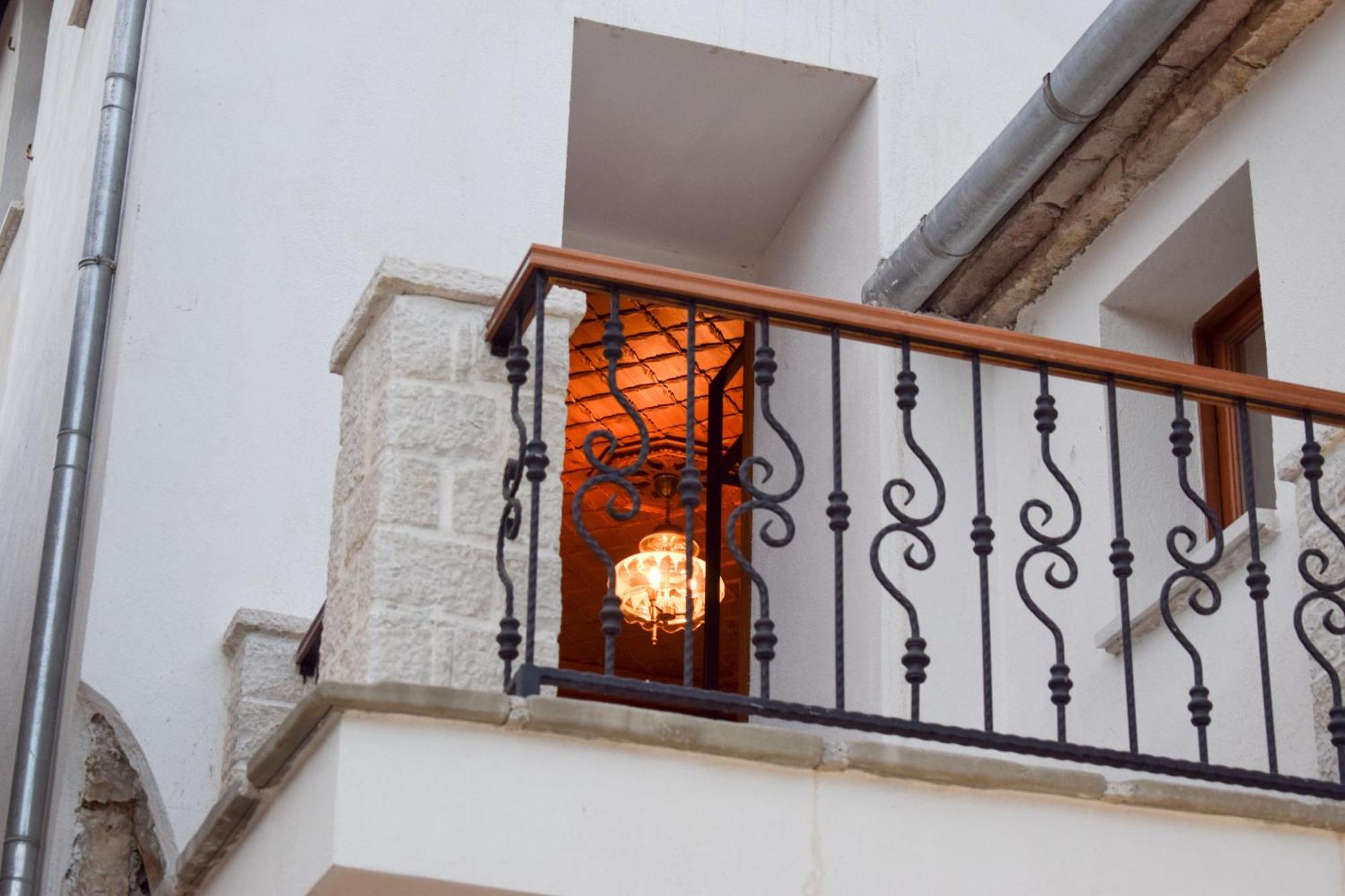 Aqueduct Inn Gjirokastra Kültér fotó