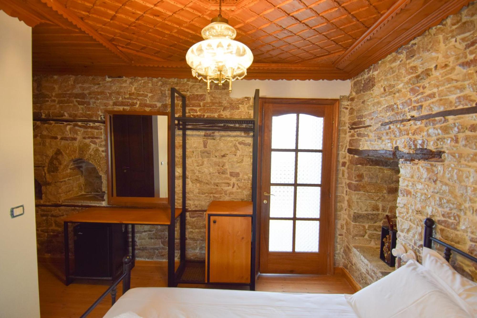 Aqueduct Inn Gjirokastra Kültér fotó