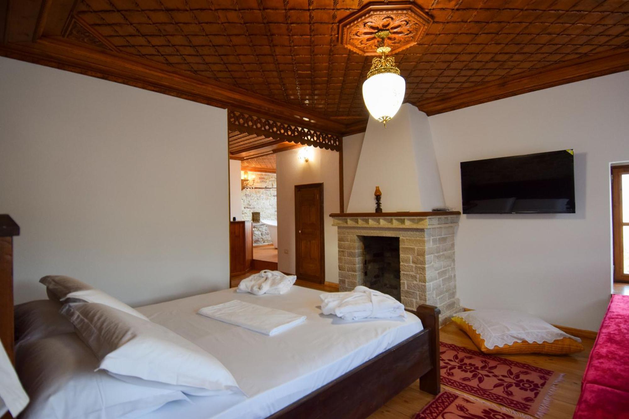 Aqueduct Inn Gjirokastra Kültér fotó
